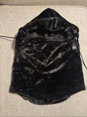 Volcom Black Faux Fur Hood